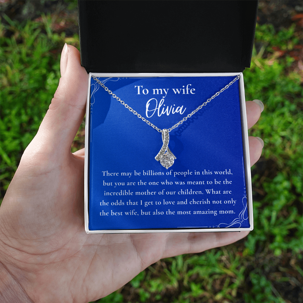 To My Beautiful Wife – The One Who Was Meant to Be Their Mom – Alluring Beauty Necklace